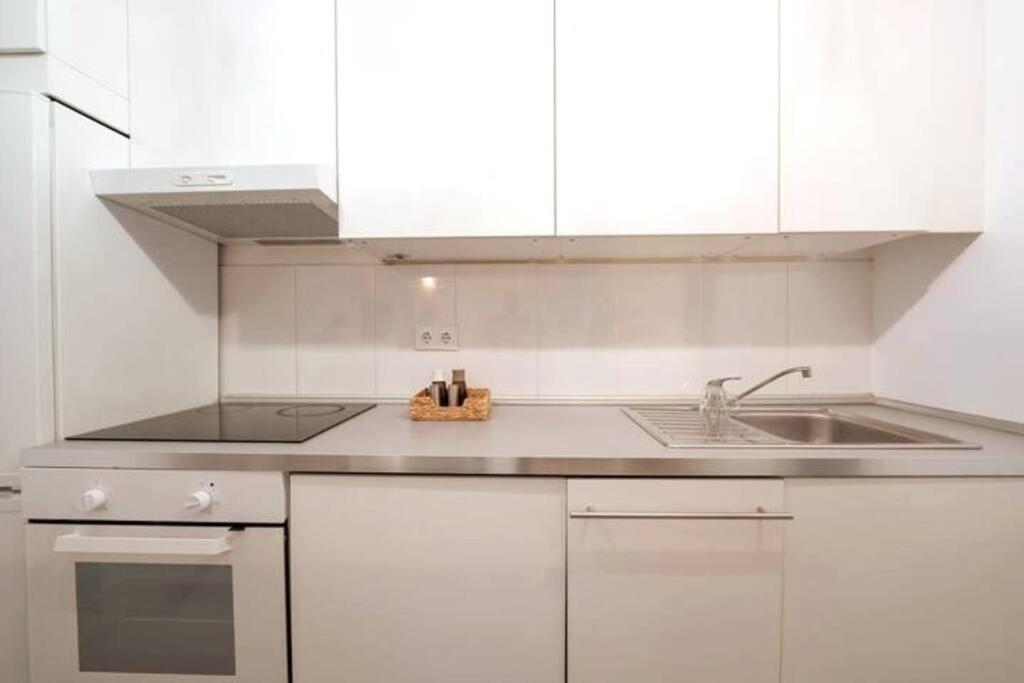 Apartamento A Estrenar En Calle Alcazares Seville Luaran gambar