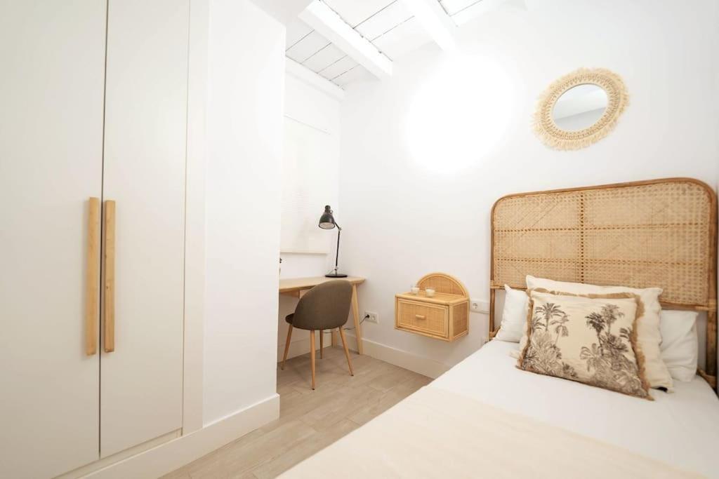 Apartamento A Estrenar En Calle Alcazares Seville Luaran gambar