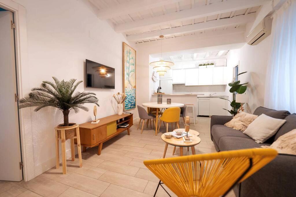 Apartamento A Estrenar En Calle Alcazares Seville Luaran gambar