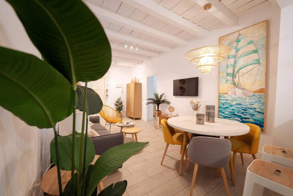 Apartamento A Estrenar En Calle Alcazares Seville Luaran gambar